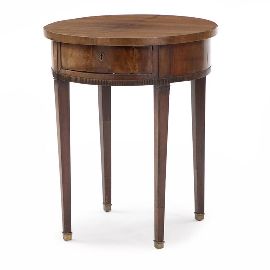 NOT SOLD. A round Danish Louis XVI mahogany occassional table. Late 18th century. H. 72 cm. Diam. 57 cm. – Bruun Rasmussen Auctioneers of Fine Art