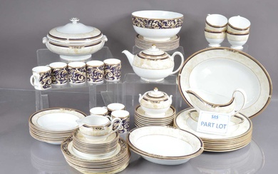 A very extensive dinner service in Wedgwood 'Cornucopia' pattern