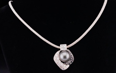 ADione 2.50ctw Diamond, 13.5mm Pearl and 18K Necklace
