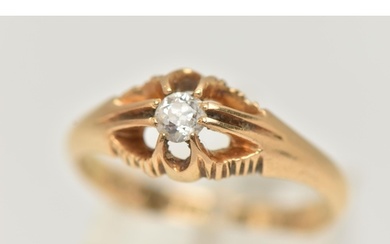 AN 18CT GOLD SINGLE STONE DIAMOND RING, an old cut diamond, ...
