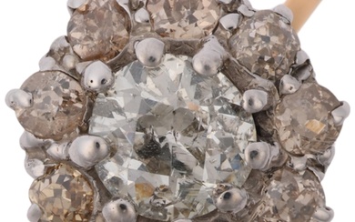 An early 20th century diamond flowerhead cluster ring, centr...
