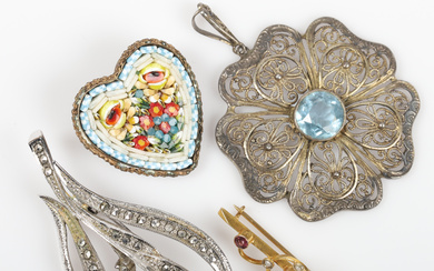 BROOCHES AND PENDANT, 4 pieces, silver/ 9 K gold etc.