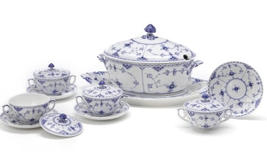 SOLD. "Blue Fluted Half Lace" four porcelain covered bouillon cups and saucers and tureen. Royal Copenhagen. (5) – Bruun Rasmussen Auctioneers of Fine Art