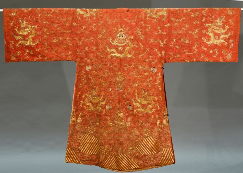 CHINE - Vers 1800 Grande robe de cour en......