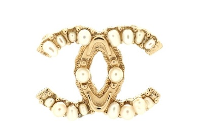Chanel CC Brooch Metal with