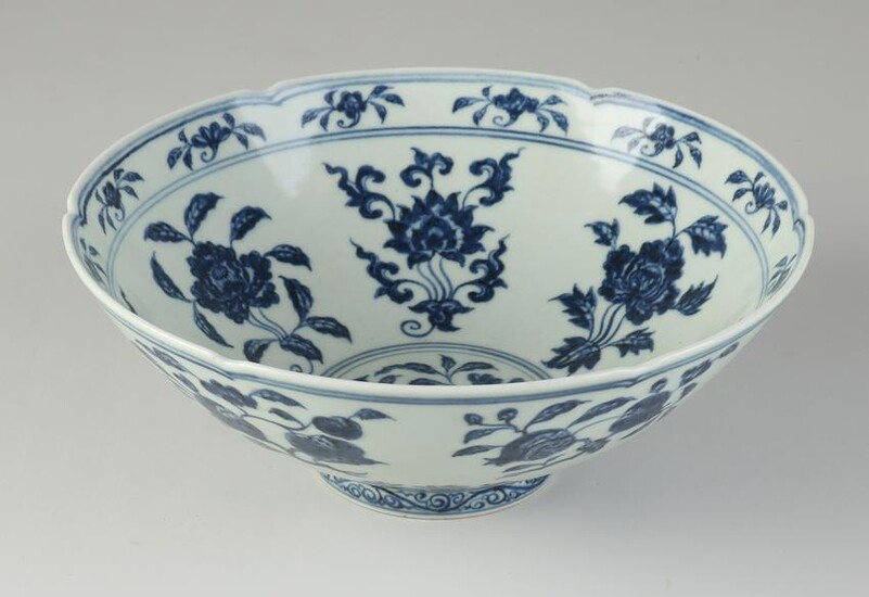 Chinese bowl Ã˜ 22.5 cm.