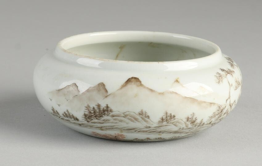 Chinese porcelain Family Rose water bowl with landscape