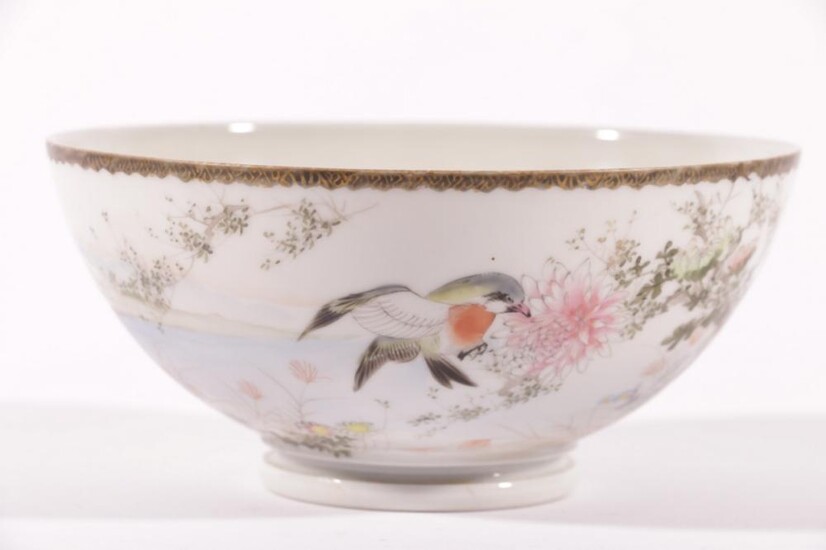 Chinese vintage bowl decorated with swallows, flowers and landscape, mark to base (Dia15cm H7cm)