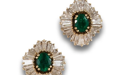 DIAMOND AND EMERALD ROSETTE EARRINGS, IN YELLOW GOLD