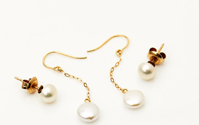 EARRINGS, 2 pairs, 18k gold, 1 pair with cultured pearls, 1 pair with imitation pearls.