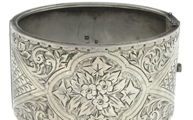 Early 20th century silver bangle