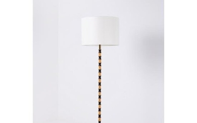 Gino Sarfatti (1912-1985), attributed to Floor lamp Varnished wood and brass Model created circa