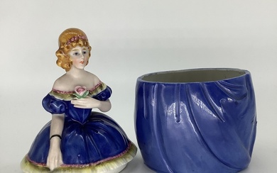 Jewelry box.Kuznetsov.Art Deco.Early last century.Excellent condition. Hand painted. Excellent condition. No hallmark. From a private collection.