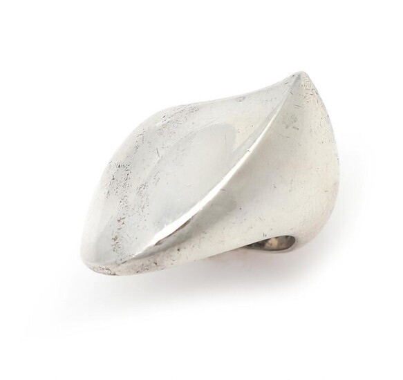 SOLD. Nanna Ditzel: A ring of sterling silver. Design no. 91. Size 54. Georg Jensen after 1945. – Bruun Rasmussen Auctioneers of Fine Art