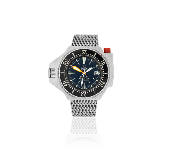 Omega. A stainless steel automatic diver's calendar bracelet watch