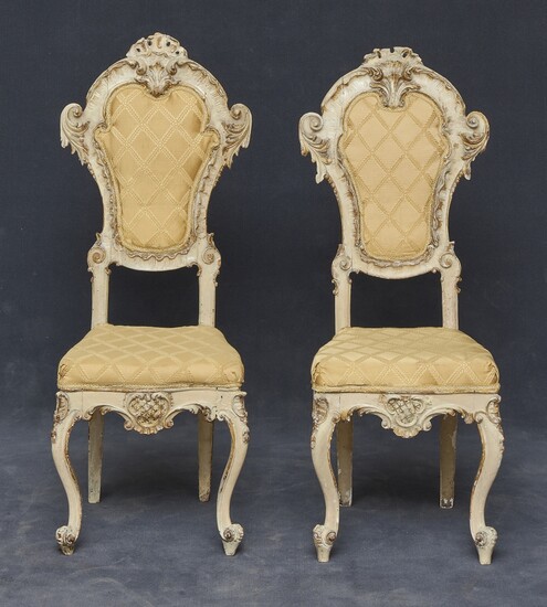 Pair of chairs 20th Century