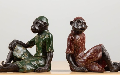 Paire de singe assis, en tenue orientale. Sculptures... - Lot 182 - Métayer-Mermoz Maison de Ventes aux Enchères Nevers