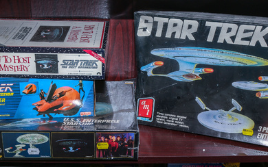Selection of Vintage Star Trek Collectibles
