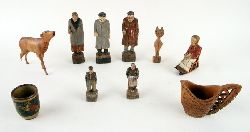 TEN ASSORTED CARVED WOOD FIGURES AND OBJECTS
