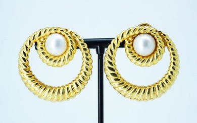 Vintage 18K Yellow Gold and 10mm Pearl 1.30" Earrings