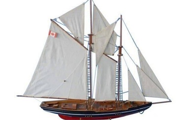 Wooden Bluenose 2 Model Sailboat Decoration 35"