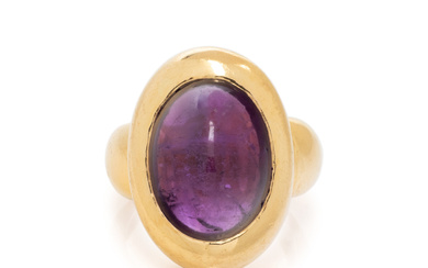 YELLOW GOLD AND AMETHYST RING