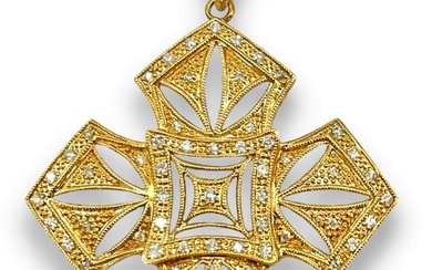 14kt Yellow Gold Pendant With Diamonds