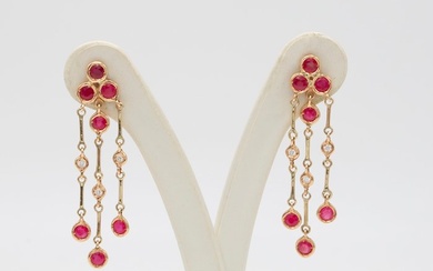 18 kt. Gold - Earrings Ruby - Diamonds