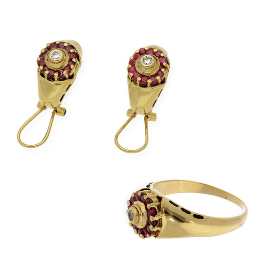 18 kt. Gold, Yellow gold - Earrings, Ring - 2.60 ct Ruby - Diamond