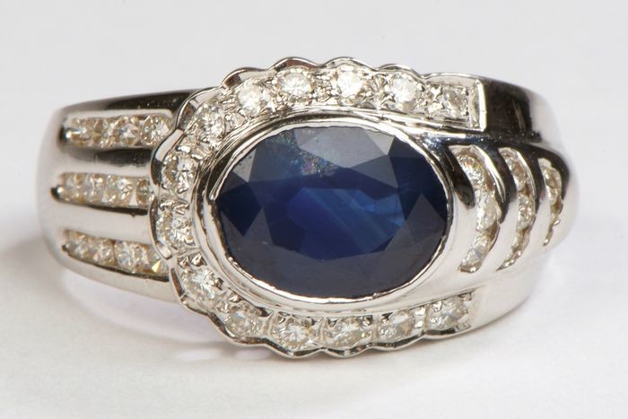 18 kts. White gold - Ring Sapphire - Diamond