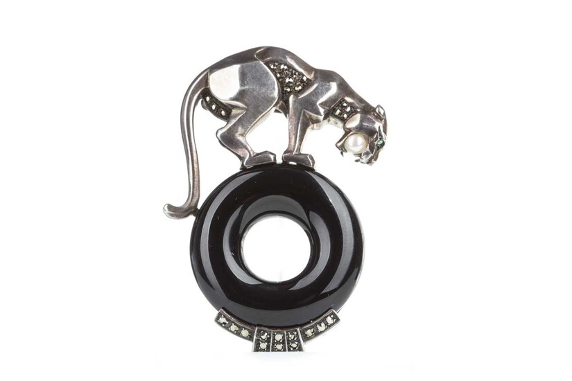 SILVER ONYX PANTHER BROOCH