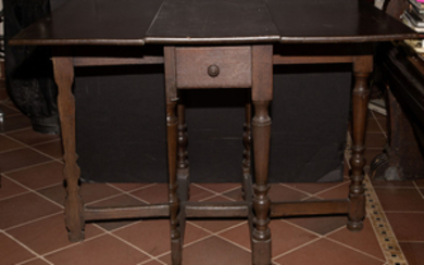 English Joined Oak Drop-Leaf Table