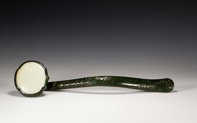 A CHINESE WHITE JADE INLAID SPINACH GREEN JADE RUYI SCEPTER