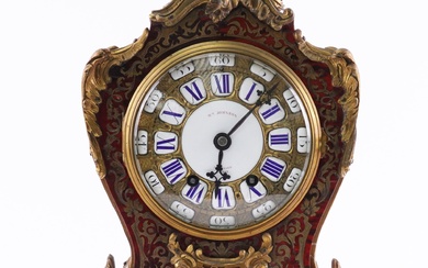 A FRENCH BOULLE-STYLE MANTEL CLOCK