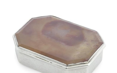A George III silver-gilt mounted agate snuff box Samuel Pemberton, Birmingham 1813