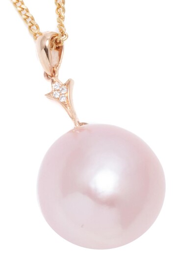 A PINK PEARL AND DIAMOND PENDANT NECKLACE; 15.7 x 17.2mm cultured freshwater pearl on an 18ct pink gold surmount set with 4 round br...