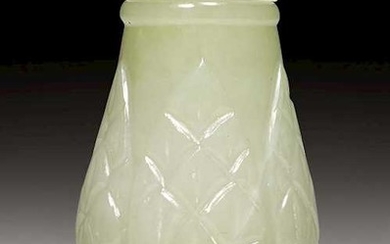 A SMALL CELADON JADE PERFUME FLASK AND COVER.