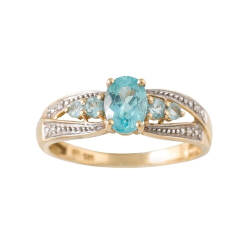 A TOPAZ DRESS RING, diamond shoulders, mounted in 9ct gold, ...