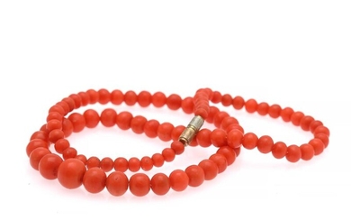 SOLD. A graduated coral necklace set with numerous beads of coral. Pearl diam. app. 4.6-9.8 mm. L. app. 46 cm. – Bruun Rasmussen Auctioneers of Fine Art