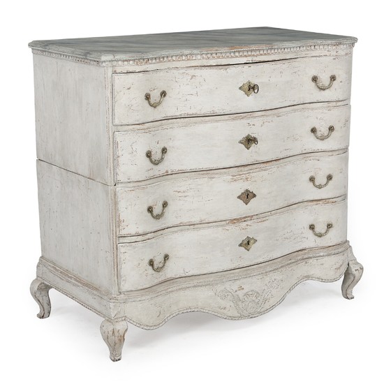 A large painted and marbled Danish Baroque transition Louis XVI chest of drawers. Late 18th century. H. 112 cm. W. 120 cm. D. 62 cm.