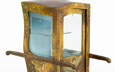 A miniature Jewelry box in the shape of a 'Sedan Chair', circa 1900. (L:25 x W:12,5 x H:20 cm)