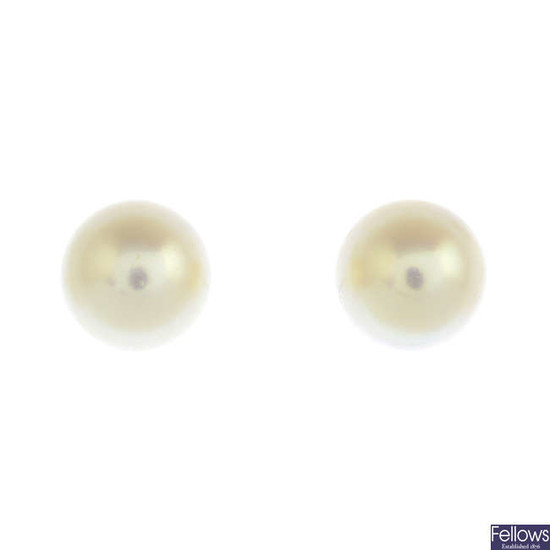 A pair of 18ct gold cultured pearl stud earrings.
