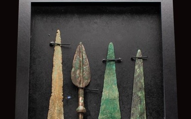 ANCIENT BRONZE AGE WEAPONS