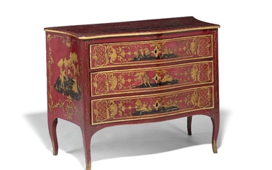 An Italian Baroque scarlet red, giltwood and japanned commode. First half of the 18th century. H. 98 cm. W. 130 cm. D. 60 cm.