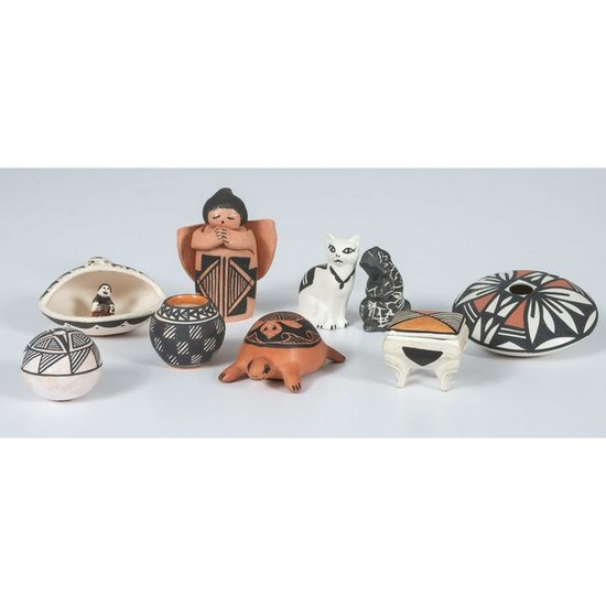Assorted Acoma Miniature Pottery Pieces