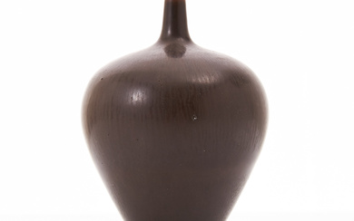 BERNDT FRIBERG. Miniature vase, brown harp fur glaze, signed year letter possibly G (1965), Gustavsbergs Studiohand.