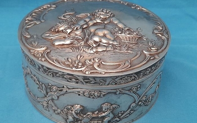 Candy box - .830 silver - Willy Schmitt - Germany - Early 20th century