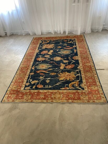 Carpet - 298 cm - 202 cm