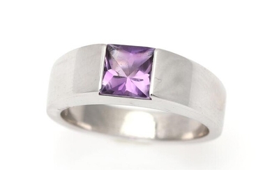 NOT SOLD. Cartier: A "Tank" amethyst ring set with a fancy-cut amethyst, mounted in 18k white gold. Size 51. – Bruun Rasmussen Auctioneers of Fine Art