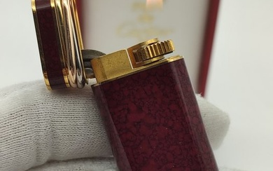 Cartier - Red Chinese Lacquer & Gold Plated *with box* - Lighter - Chinese lacquer